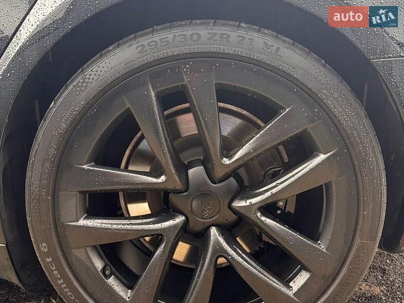 Лифтбек Tesla Model S 2022 в Киеве
