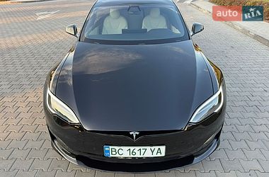 Ліфтбек Tesla Model S 2021 в Стрию