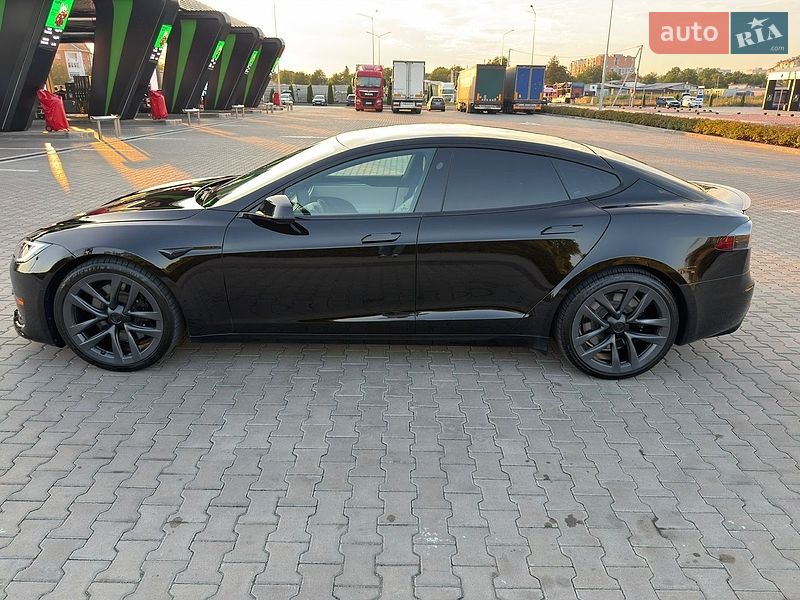 Ліфтбек Tesla Model S 2021 в Стрию