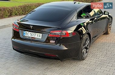Ліфтбек Tesla Model S 2021 в Стрию