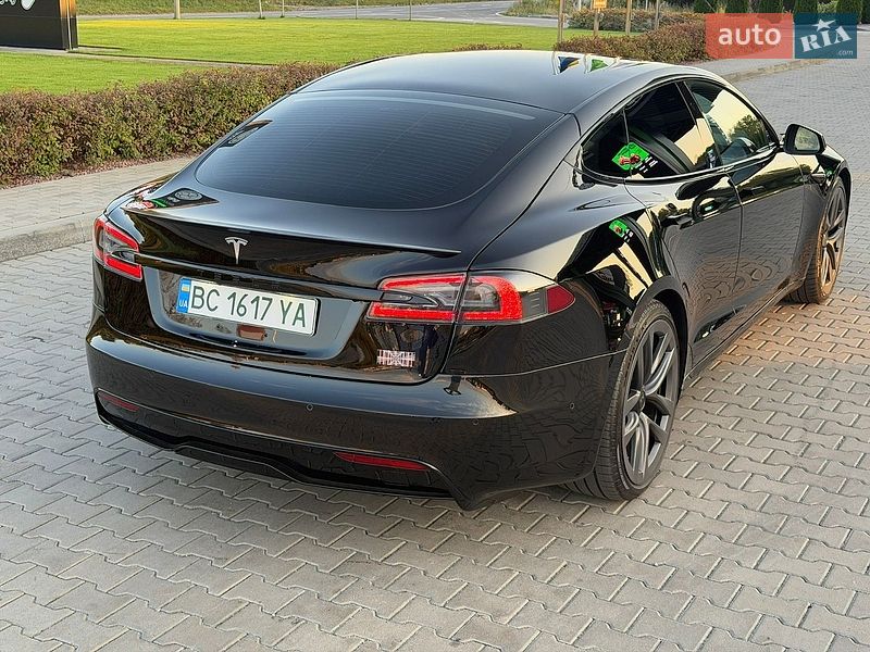 Ліфтбек Tesla Model S 2021 в Стрию