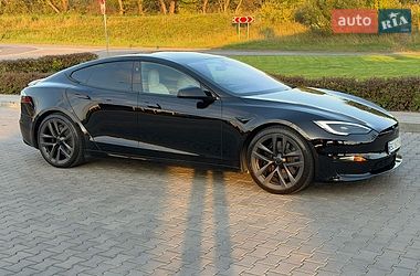Ліфтбек Tesla Model S 2021 в Стрию