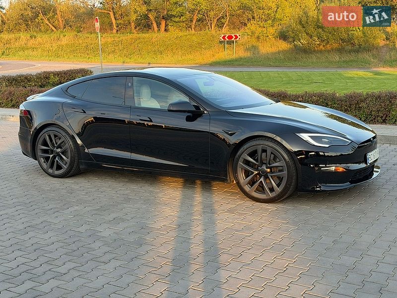 Ліфтбек Tesla Model S 2021 в Стрию