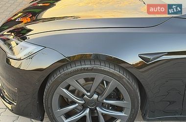 Ліфтбек Tesla Model S 2021 в Стрию