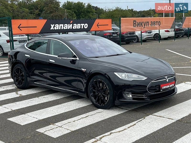 Ліфтбек Tesla Model S 2014 в Одесі