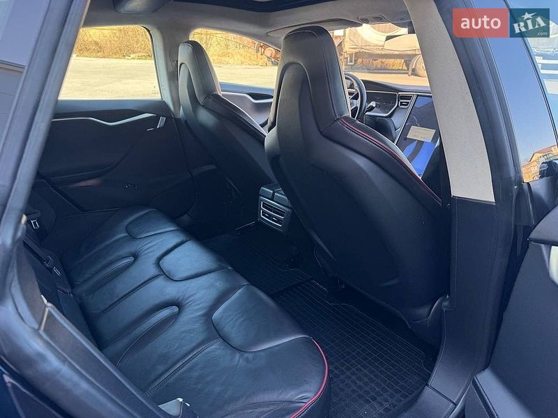 Лифтбек Tesla Model S 2013 в Виннице фото 12 Лифтбек Tesla Model S 2013 в Виннице