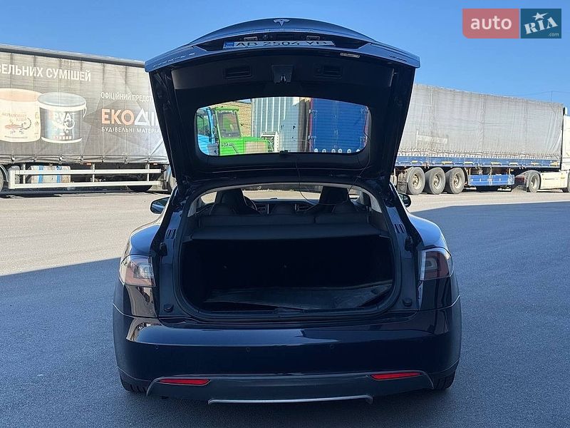 Лифтбек Tesla Model S 2013 в Виннице фото 14 Лифтбек Tesla Model S 2013 в Виннице