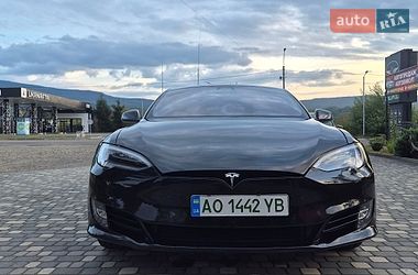 Ліфтбек Tesla Model S 2019 в Тячеві