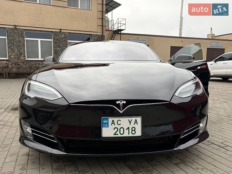 Tesla Model S 2016