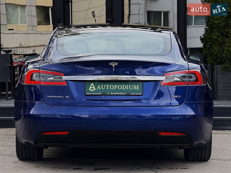 Ліфтбек Tesla Model S 2018 в Києві