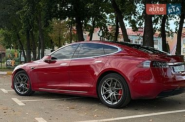 Лифтбек Tesla Model S 2019 в Киеве