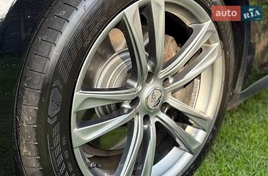 Лифтбек Tesla Model S 2013 в Киеве