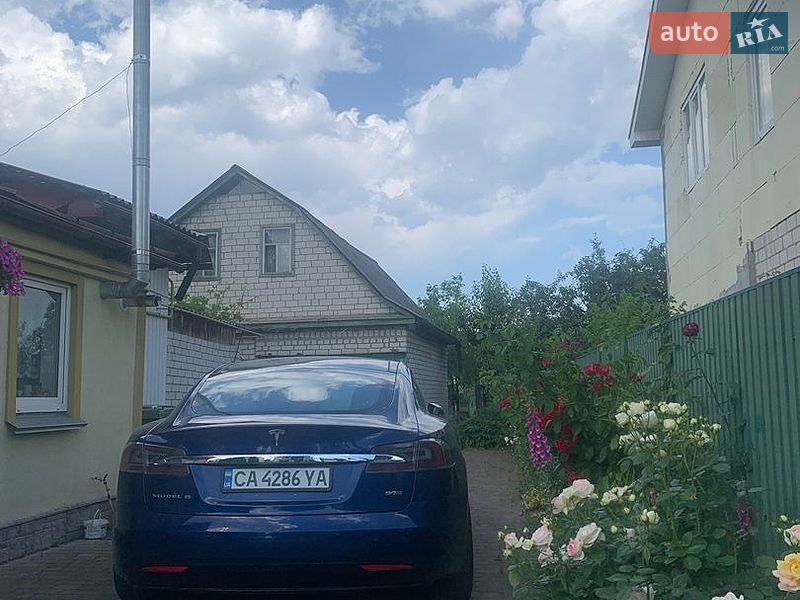 Ліфтбек Tesla Model S 2016 в Софіївській Борщагівці фото 17 Ліфтбек Tesla Model S 2016 в Софіївській Борщагівці