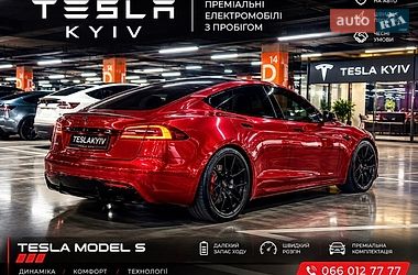 Лифтбек Tesla Model S 2024 в Киеве