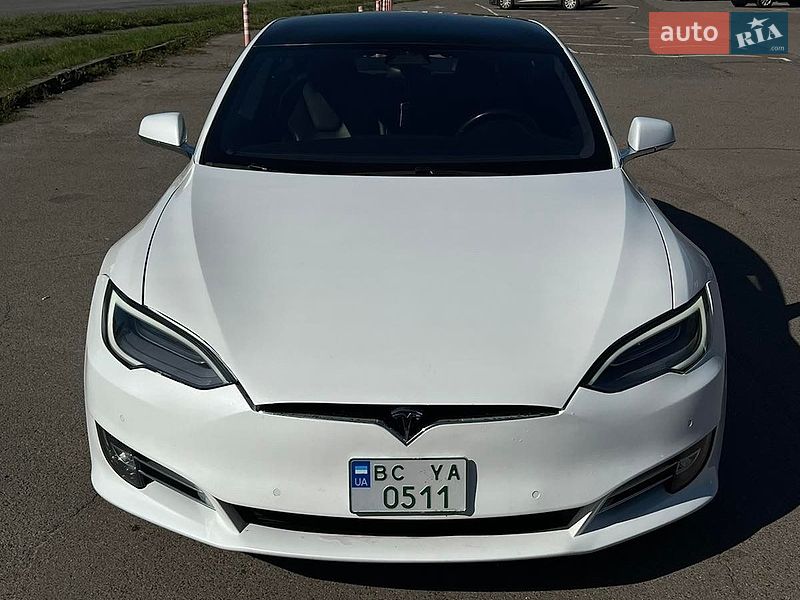 Ліфтбек Tesla Model S 2020 в Львові