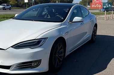 Ліфтбек Tesla Model S 2020 в Львові
