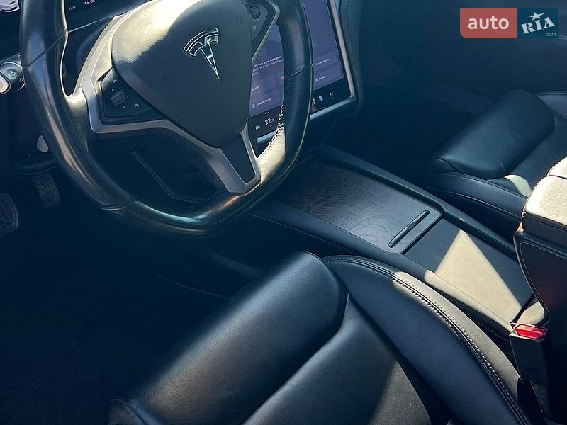 Ліфтбек Tesla Model S 2020 в Львові