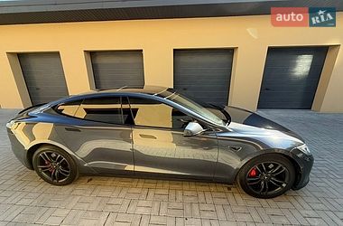Ліфтбек Tesla Model S 2015 в Рівному
