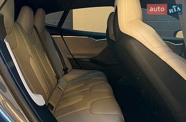 Ліфтбек Tesla Model S 2015 в Рівному