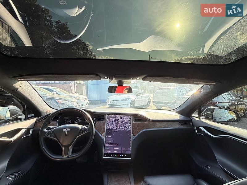 Ліфтбек Tesla Model S 2018 в Полтаві
