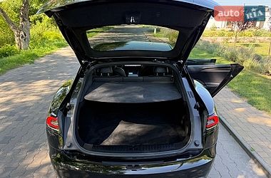 Лифтбек Tesla Model S 2023 в Ровно