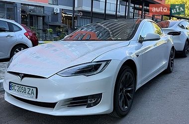 Лифтбек Tesla Model S 2019 в Киеве