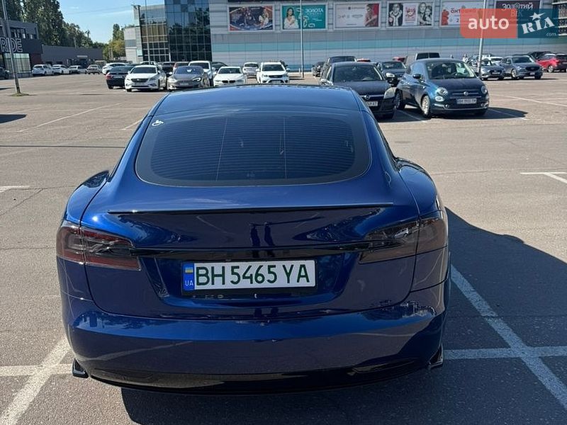 Лифтбек Tesla Model S 2017 в Одессе