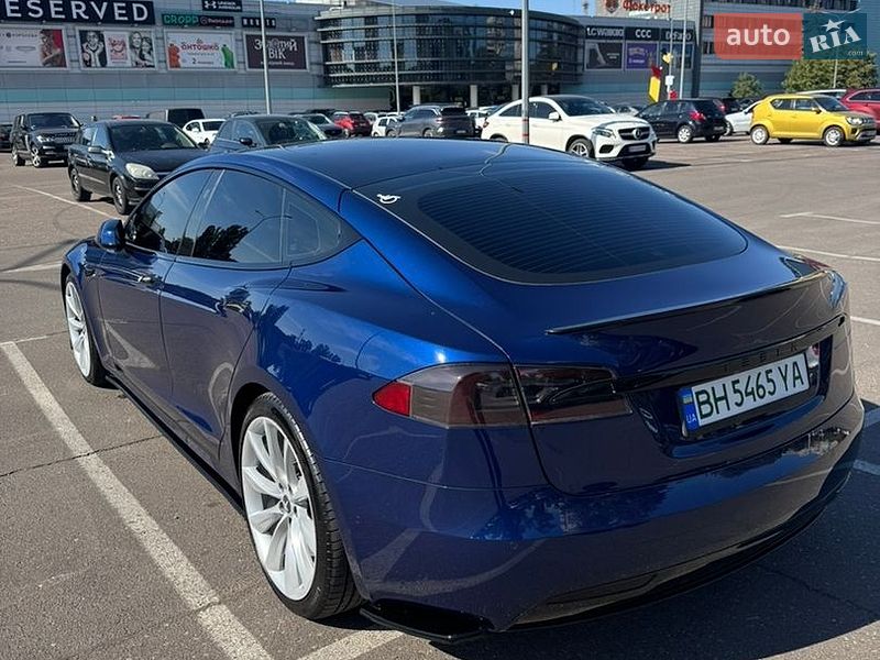 Лифтбек Tesla Model S 2017 в Одессе