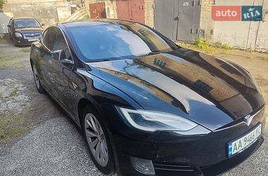 Ліфтбек Tesla Model S 2016 в Києві