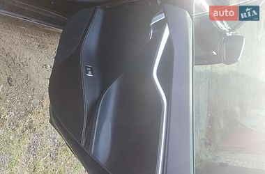 Ліфтбек Tesla Model S 2016 в Києві