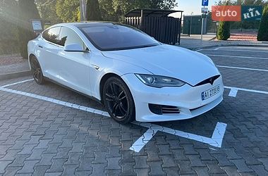 Лифтбек Tesla Model S 2015 в Белой Церкви
