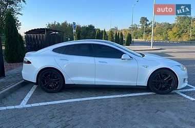 Лифтбек Tesla Model S 2015 в Белой Церкви
