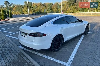 Лифтбек Tesla Model S 2015 в Белой Церкви