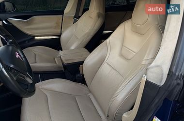 Лифтбек Tesla Model S 2016 в Львове