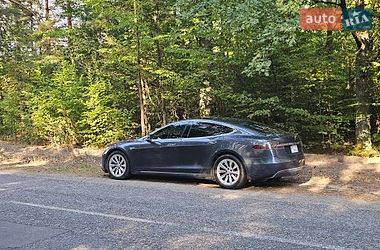 Ліфтбек Tesla Model S 2015 в Києві