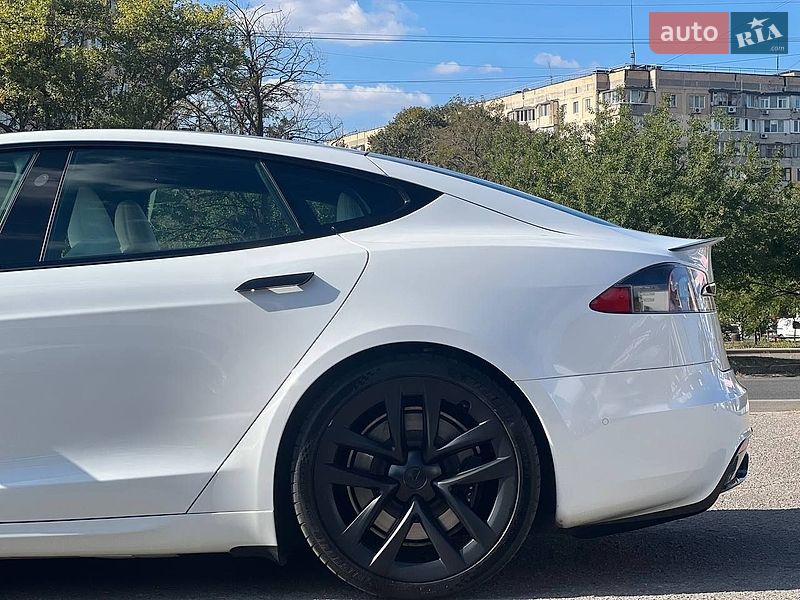 Ліфтбек Tesla Model S 2021 в Одесі