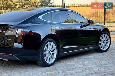 Лифтбек Tesla Model S 2013 в Дрогобыче