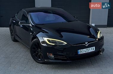 Ліфтбек Tesla Model S 2017 в Тернополі