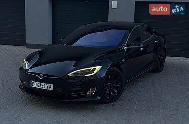 Ліфтбек Tesla Model S 2017 в Тернополі