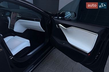 Ліфтбек Tesla Model S 2017 в Тернополі