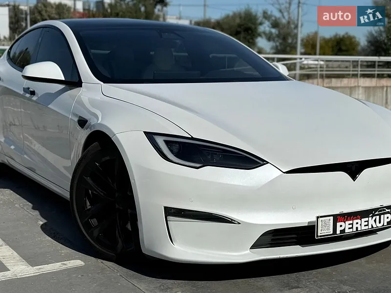 Tesla Model S 2021