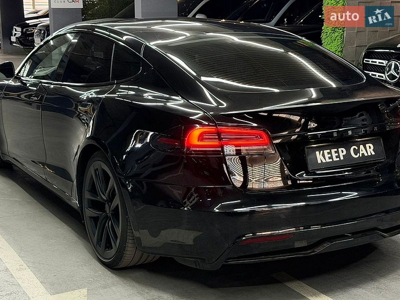 Лифтбек Tesla Model S 2023 в Одессе