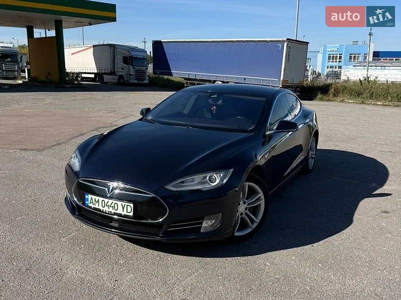 Tesla Model S