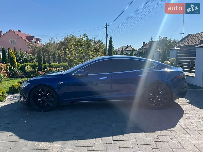 Tesla Model S