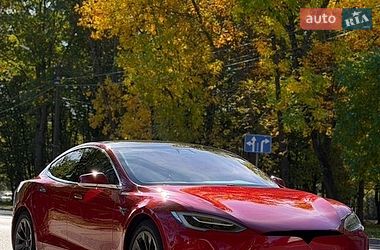 Ліфтбек Tesla Model S 2018 в Львові