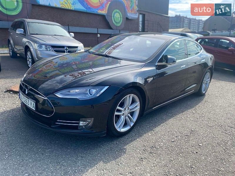 Tesla Model S 2016