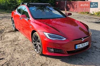 Лифтбек Tesla Model S 2018 в Ирпене Лифтбек Tesla Model S 2018 в Ирпене