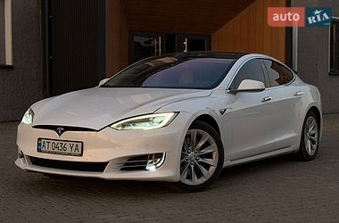 Лифтбек Tesla Model S 2017 в Коломые