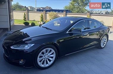 Лифтбек Tesla Model S 2015 в Ровно