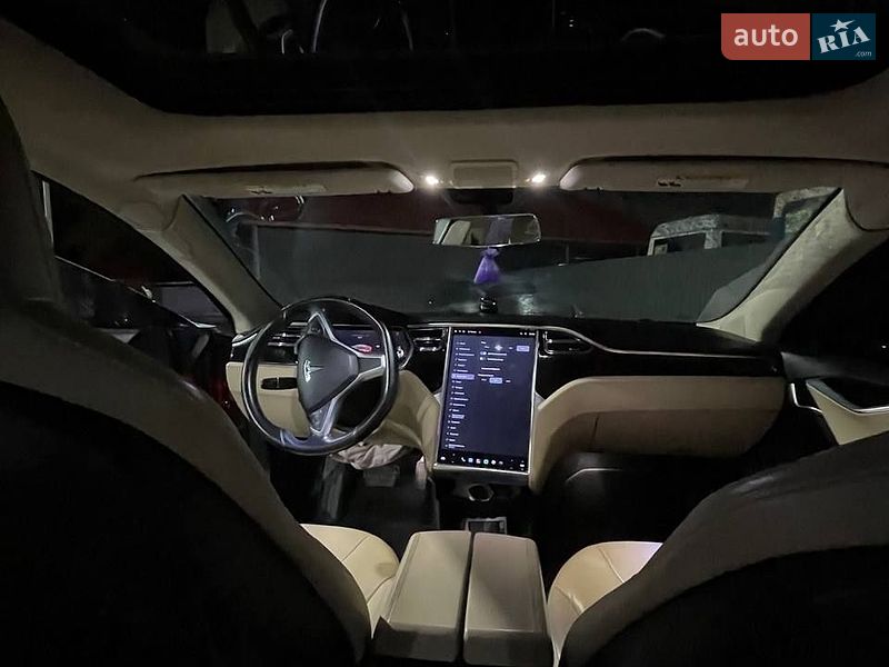 Ліфтбек Tesla Model S 2013 в Перемишлянах